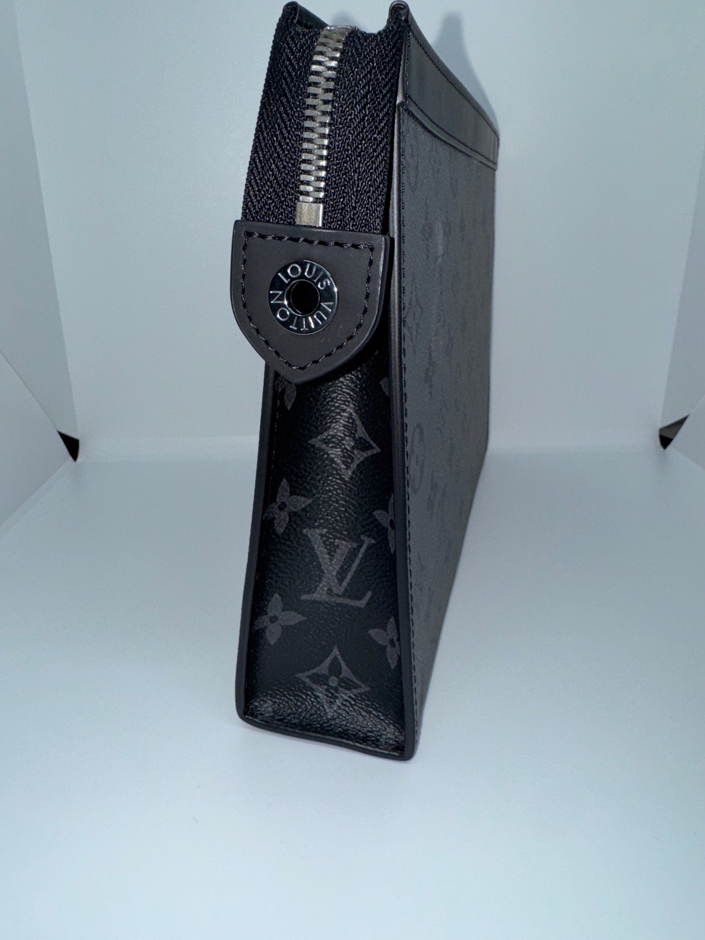 Pochette Voyage MM LV pouch