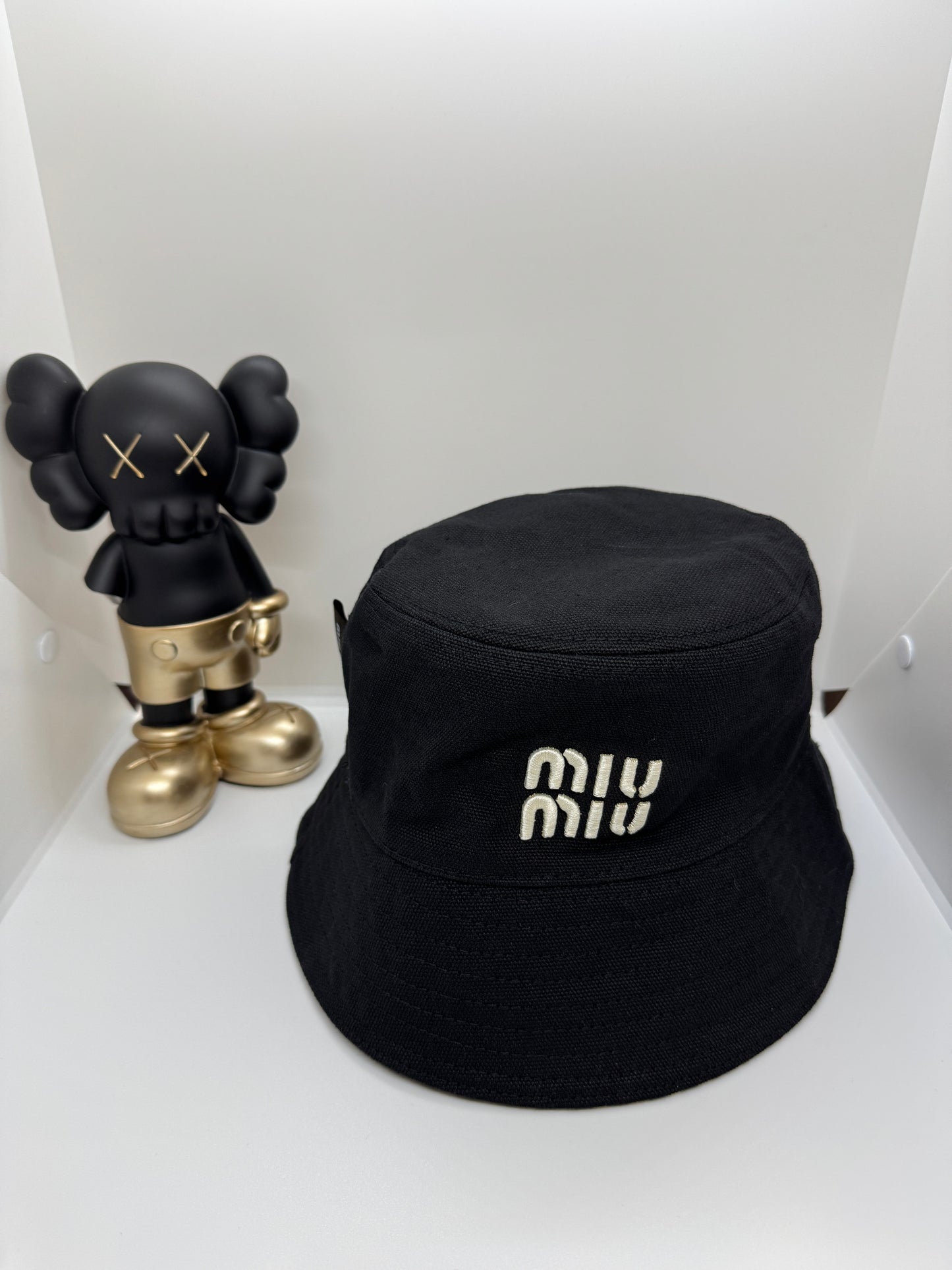 Miumiu reversible bucket hat