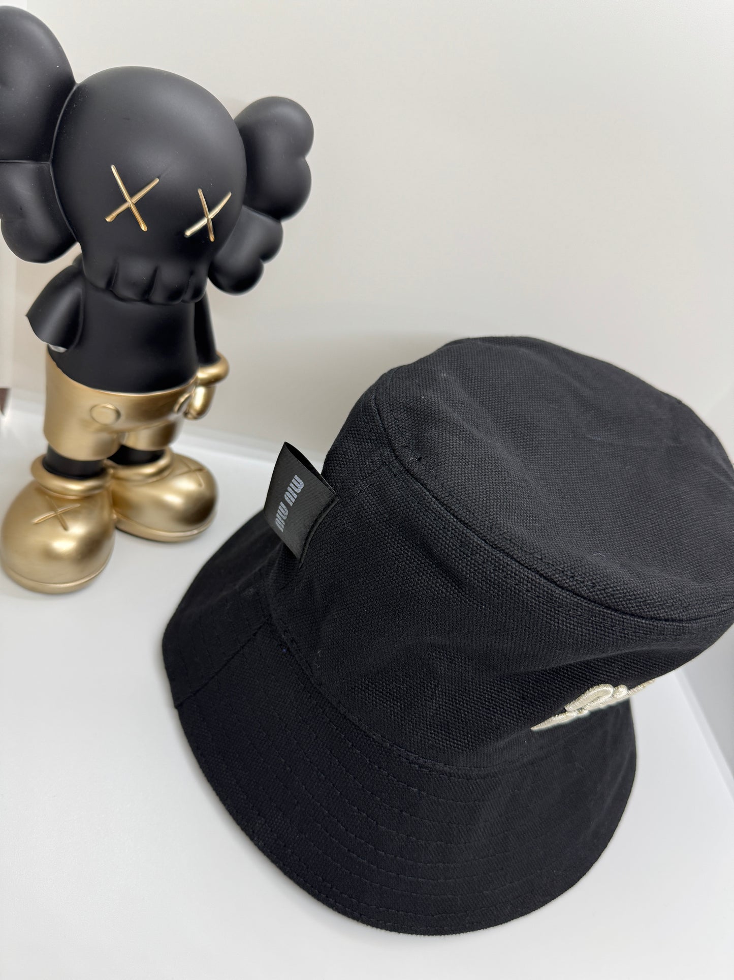 Miumiu reversible bucket hat