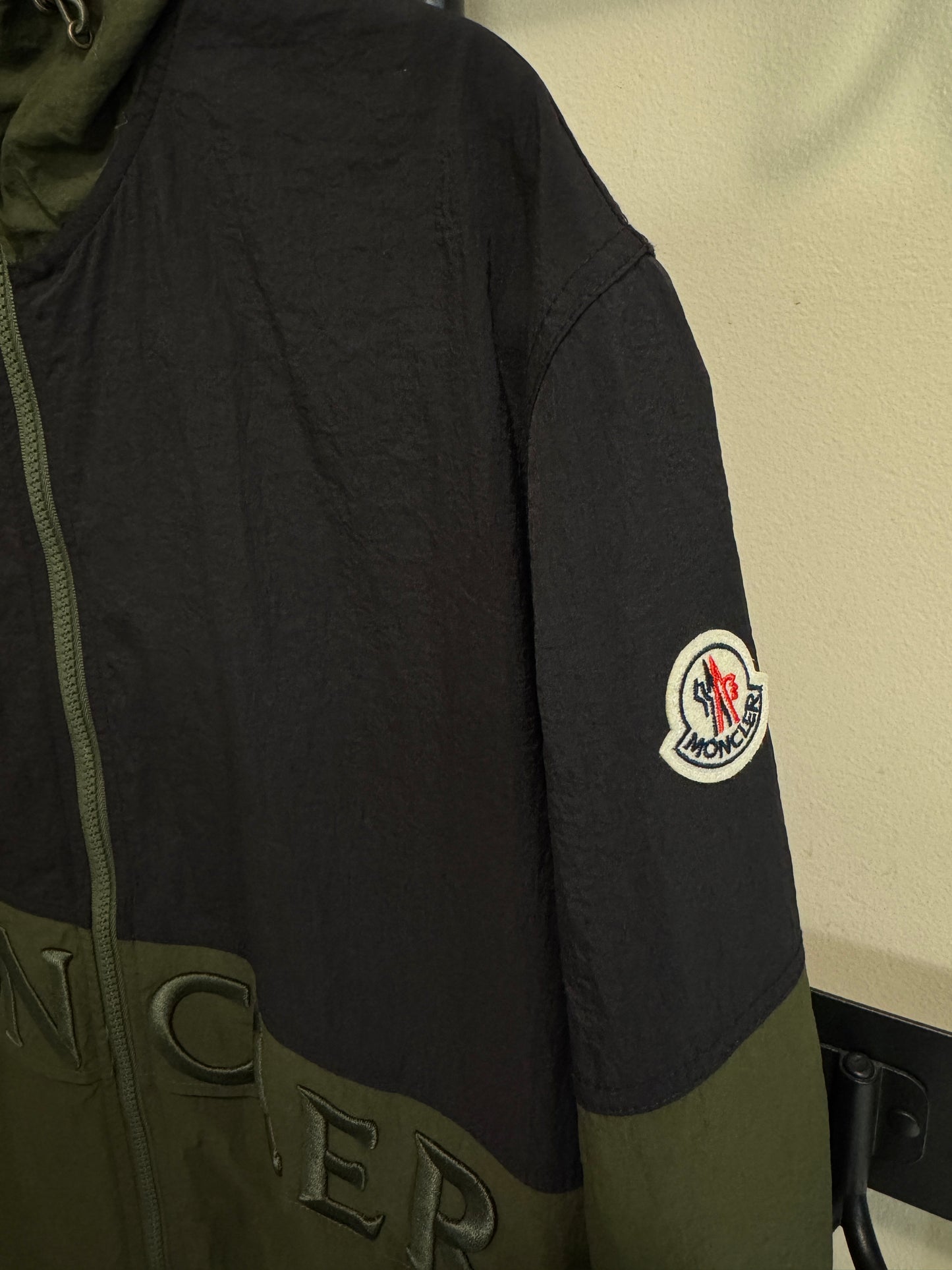 Moncler wind breaker