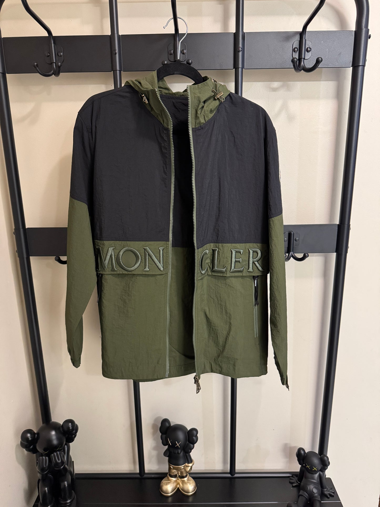 Moncler wind breaker