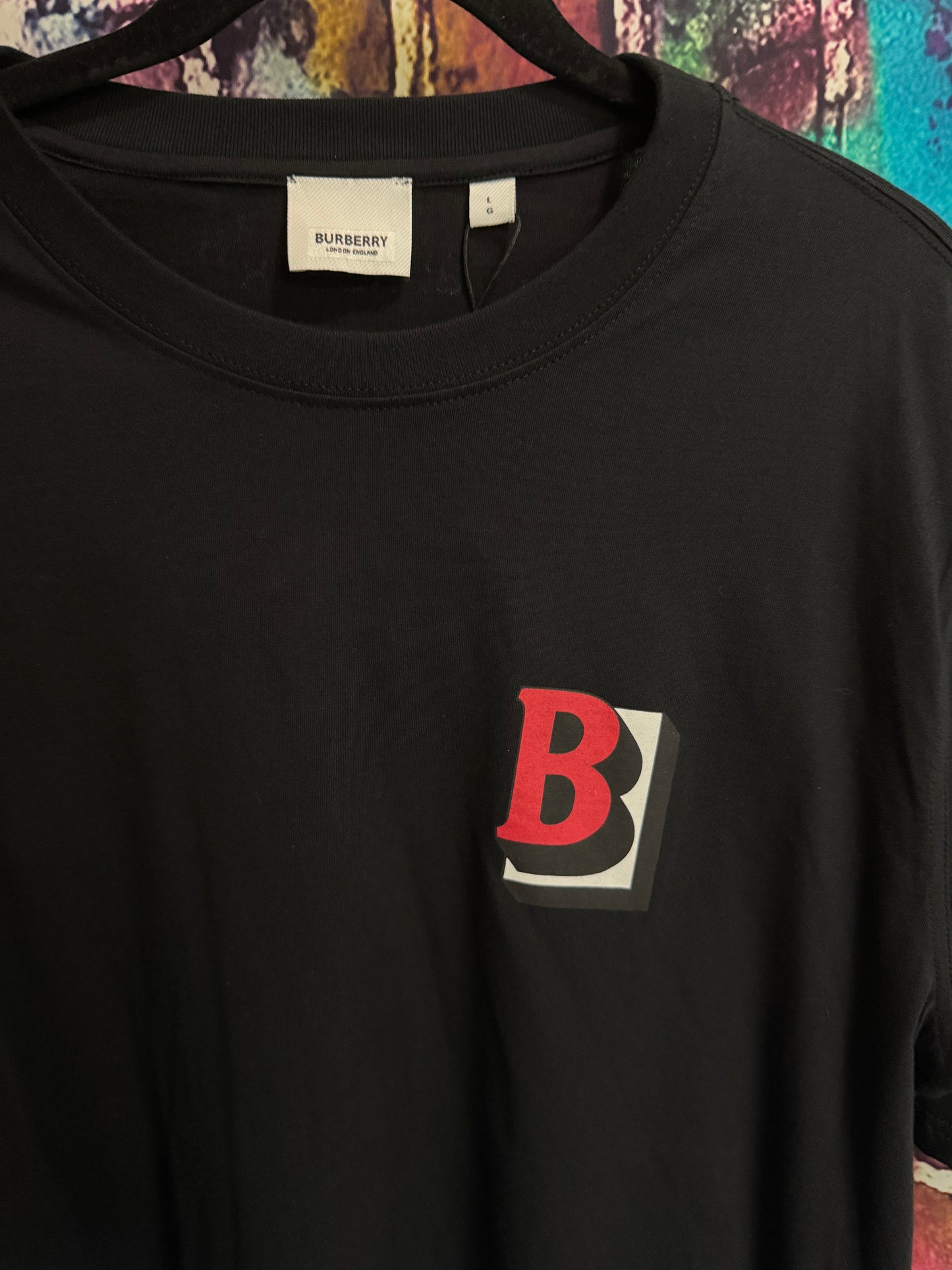 Burberry tee B logo
