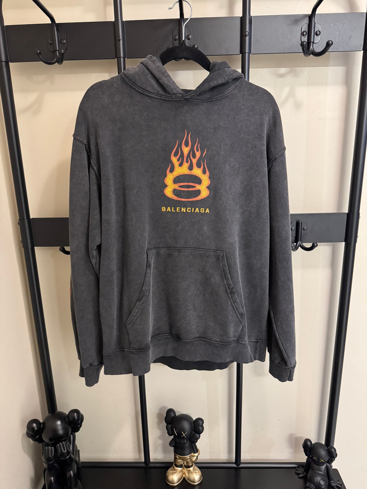 HOODIES & SWEATERS