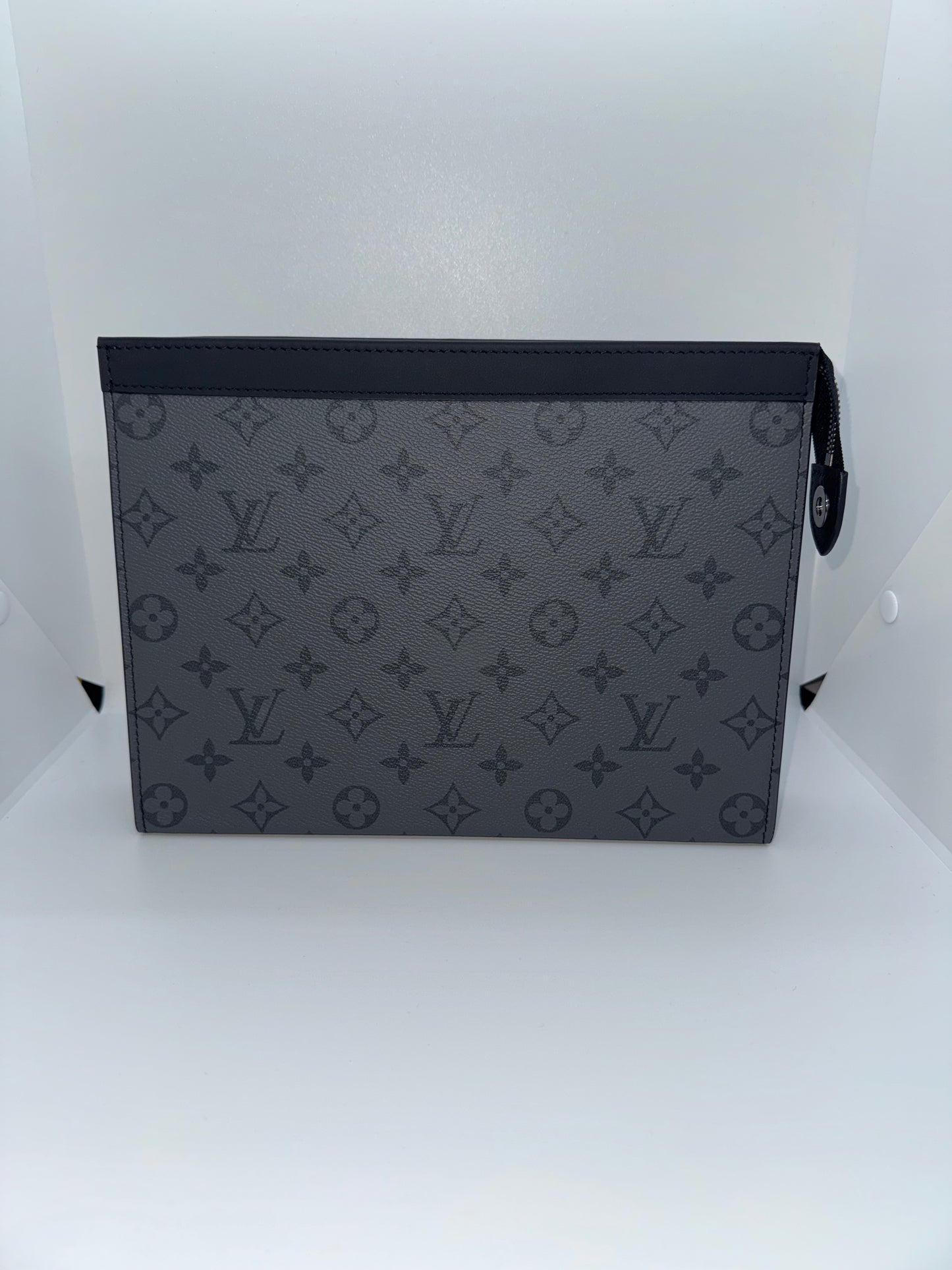 Pochette Voyage MM LV pouch