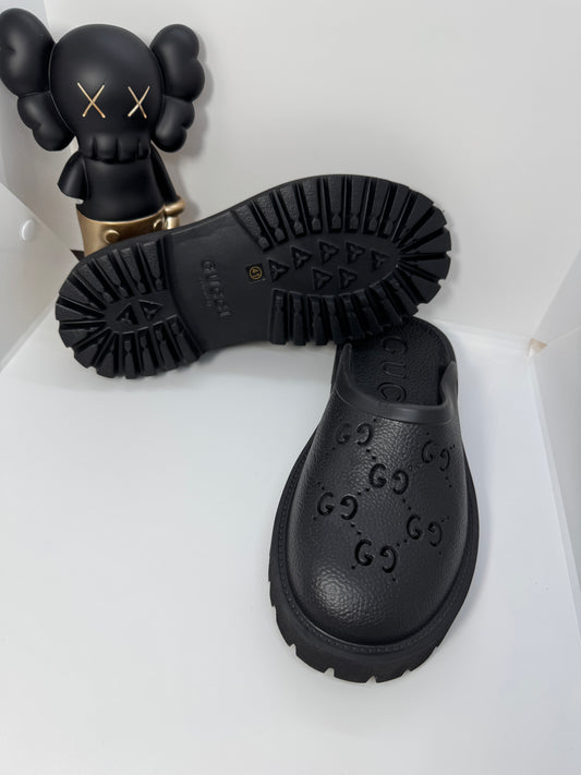 Gucci slides size 7